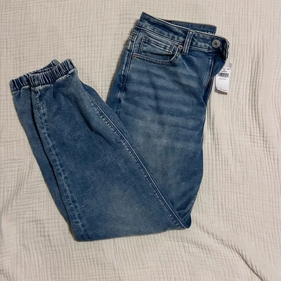 American Eagle Blue Denim Mom Jogger Jeans - Picture 2 of 3